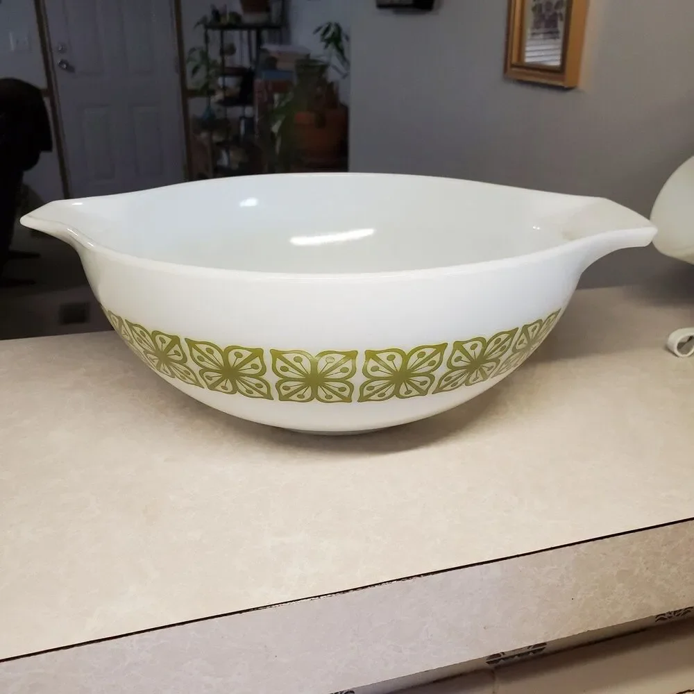 Pyrex Cinderella Autumn Verde Floral 4 Qt Green Square Flowers 444 Opal